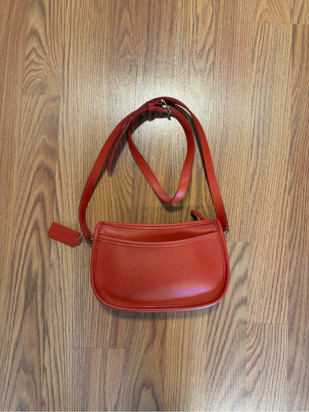 Vintage Coach Wendie Red Leather Crossbody Bag in Pristine Condition - Authentic